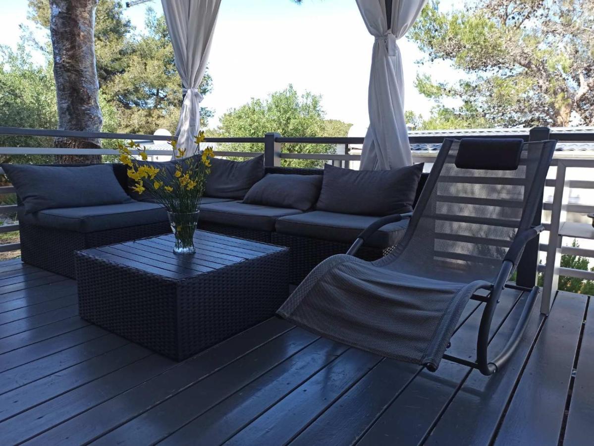 Mobile Home Lux Otok Murter Jezera Exterior photo