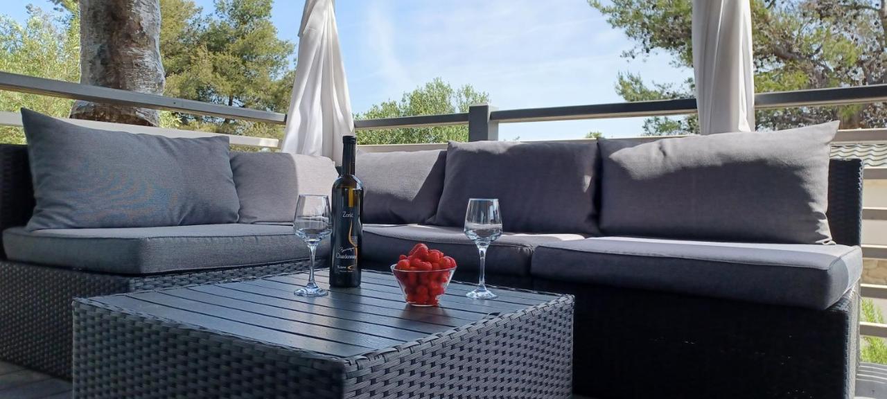 Mobile Home Lux Otok Murter Jezera Exterior photo