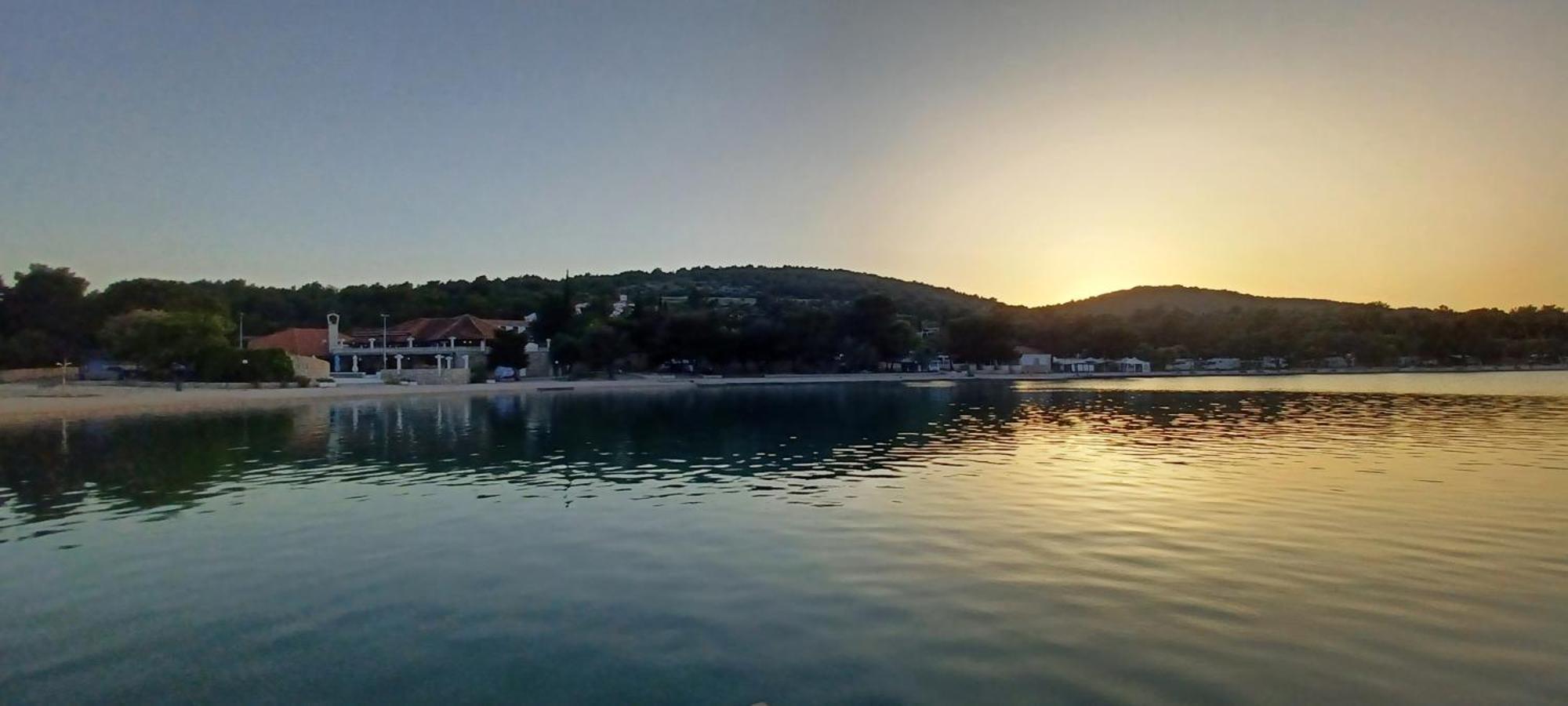Mobile Home Lux Otok Murter Jezera Exterior photo