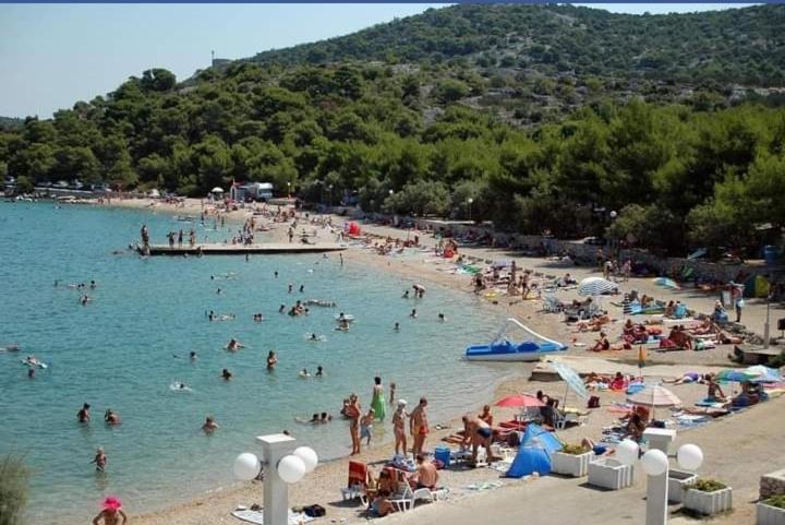 Mobile Home Lux Otok Murter Jezera Exterior photo